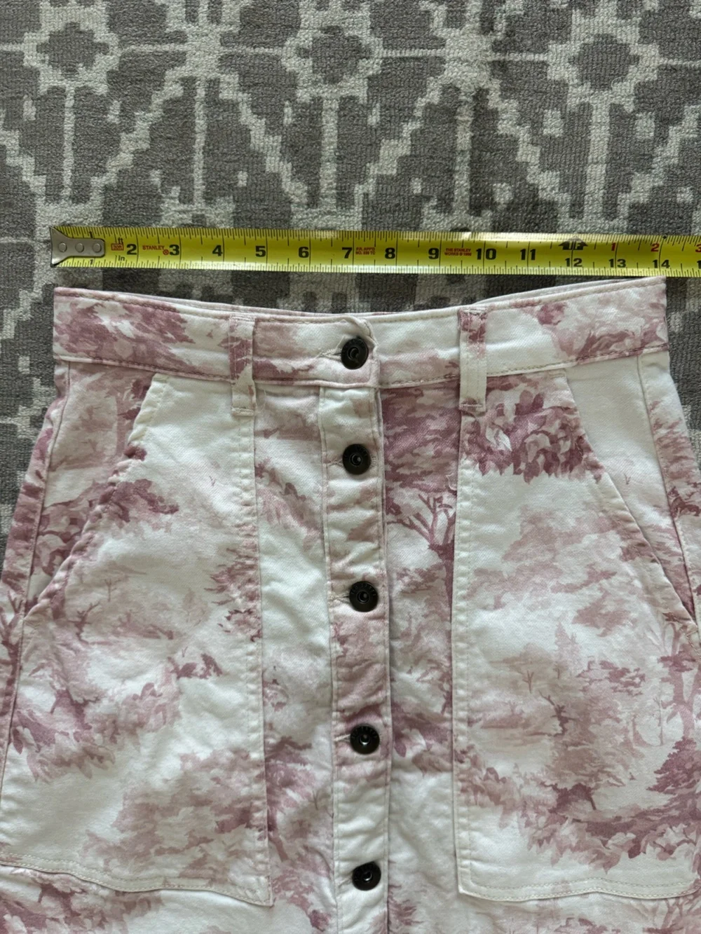 Ted Baker London White and Light Pink Toile Button-Front Mini Skirt